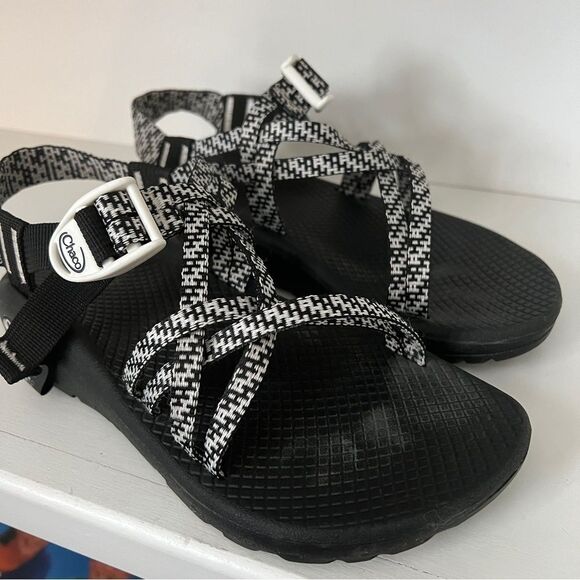 Chaco Z/Cloud X Sandals - Crochet Black White Women’s Size 6 - Picture 3 of 6